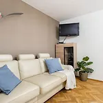 Bruna 26 Marshmallow Apartment